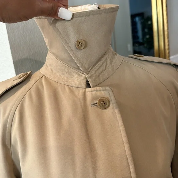 Burberry Tan Trench Coat - Picture 7 of 16